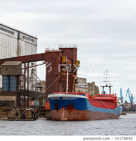 Blue cargo ship Blue cargo ship 33170642