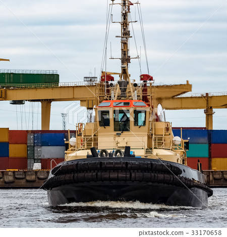 Tug ship in port Tug ship in port 33170658