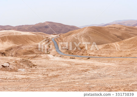 Wadi Qelt in Judean desert around St. George 33173839