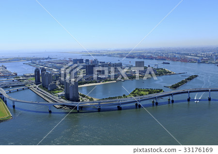 Urban scenery / Over Odaiba seaside park Urban scenery / Over Odaiba seaside park 33176169