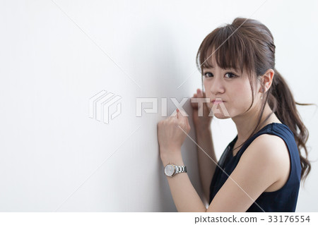 OL Portrait 33176554