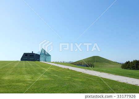 Pyramid of Moerenuma Park's glass Pyramid of Moerenuma Park's glass 33177926