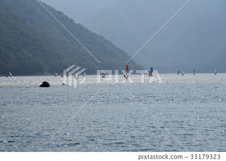 Windsurfing Lake Honjo 33179323