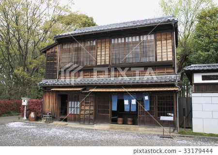 Edo Tokyo Garden of Heaven (E3: Locksmith) 33179444