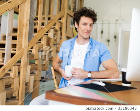 It is great to feel so much at home when at work 33180348