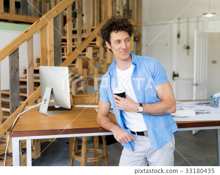 I know that everything is possible 33180435