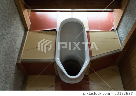 Japanese style toilet 33182687