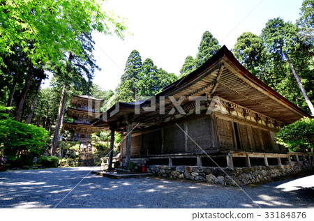 Myeongtsu Temple, National Treasure Main Hall and National Treasure Triple Tower 33184876