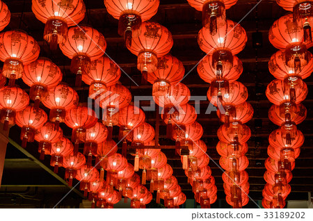 Red Chinese Paper Lanterns decoration 33189202