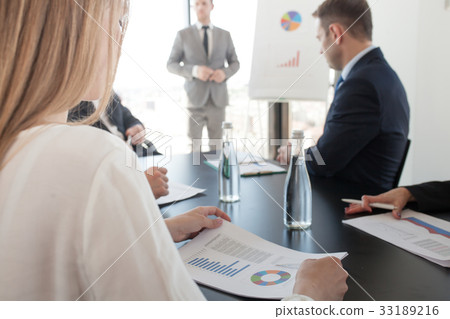 Presentation of diagrams at flip chart Presentation of diagrams at flip chart 33189216