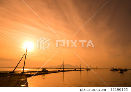 晚上長的部分海底路 晚上長的部分海底路 33190165