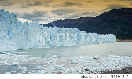 National Park Los Glaciares, Patagonia, Argentina 33191843