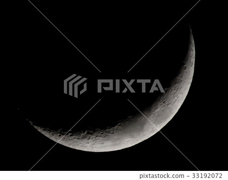 新月 33192072