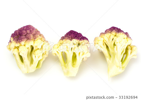 Italian purple cauliflower 33192694
