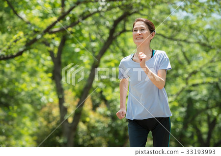 Jogging middle woman walking image Jogging middle woman walking image 33193993
