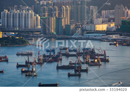 Container Terminal 33194020