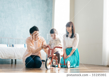 family  33195991