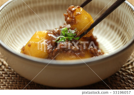 馬鈴薯燉煮/燉土豆和碎肉 馬鈴薯燉煮/燉土豆和碎肉 33196057