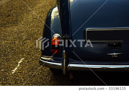LONDON, ENGLAND - JUNE 3, 2017 Old car  33196135