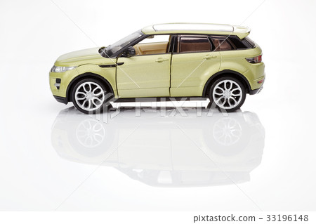 Car, model 33196148