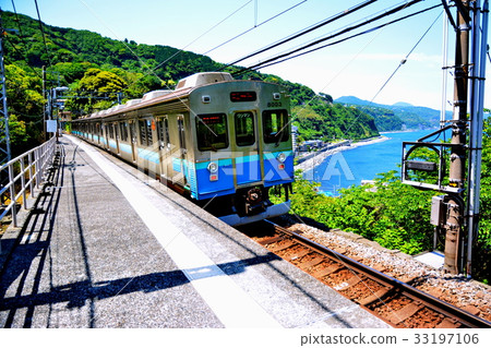 Izukokawa車站伊豆急8000系列普通列車2017年5月(靜岡縣東伊豆) Izukokawa車站伊豆急8000系列普通列車2017年5月(靜岡縣東伊豆) 33197106