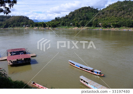 Mekong river in Luang Prabang Mekong river in Luang Prabang 33197480