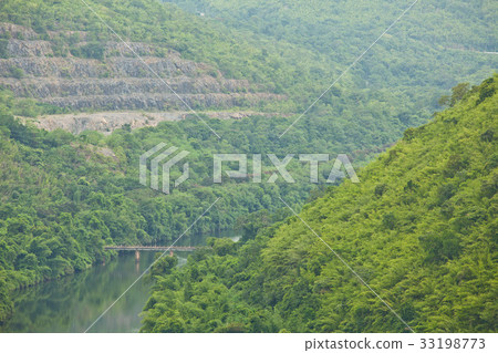 Bridge to the jungle mountain 33198773