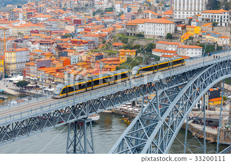 Porto. Aerial view of the city. 33200111