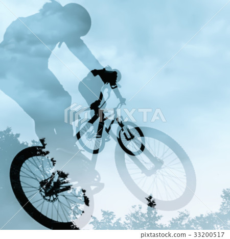 Close-up of double silhouette of unidentified Close-up of double silhouette of unidentified 33200517