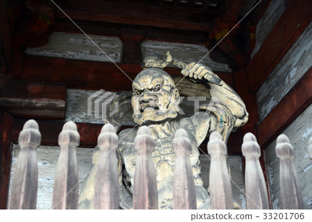 Ninna-ji寺廟2金黃雕象 33201706