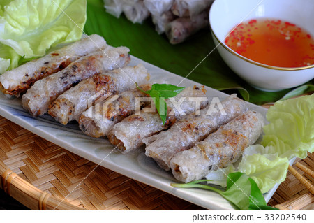 Vietnamese spring roll pastry 33202540