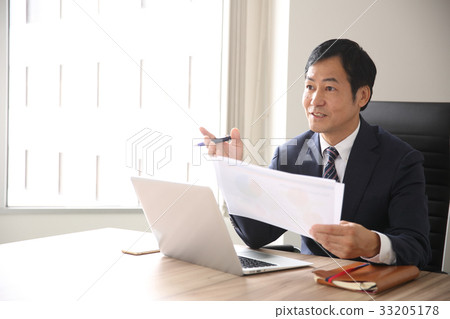 Working men Working men 33205178