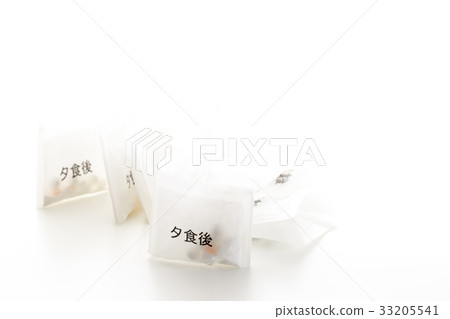 Medical image One dose single package medication management prevention of accidental ingestion Medical image One dose single package medication management prevention of accidental ingestion 33205541