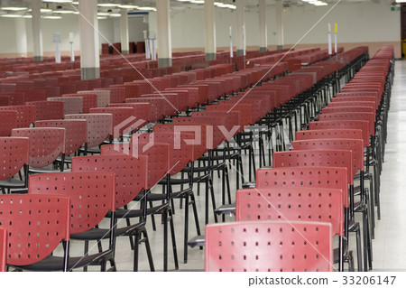 Empty exam room 33206147