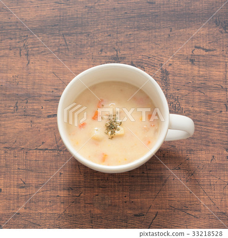 Soup clam chowder 33218528