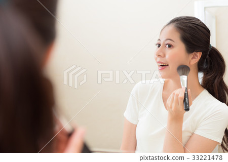 beauty girl looking at mirror reflection image beauty girl looking at mirror reflection image 33221478