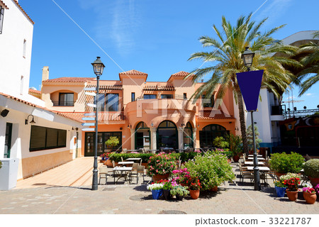 Outdoor restaurant at luxury hotel, Costa Dorada 33221787