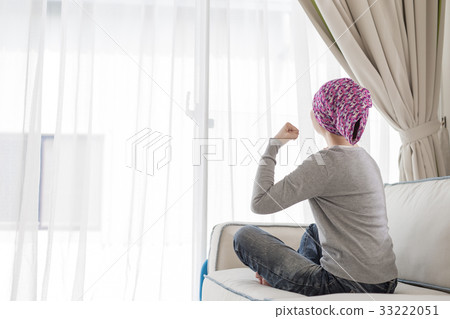 poor cancer woman 33222051