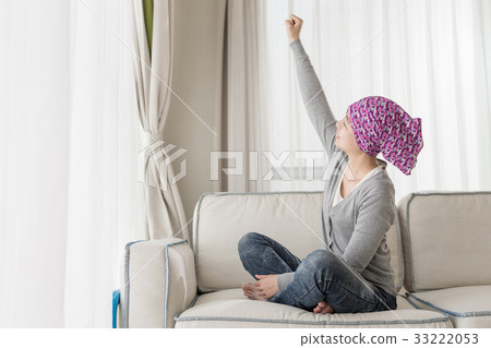 poor cancer woman 33222053
