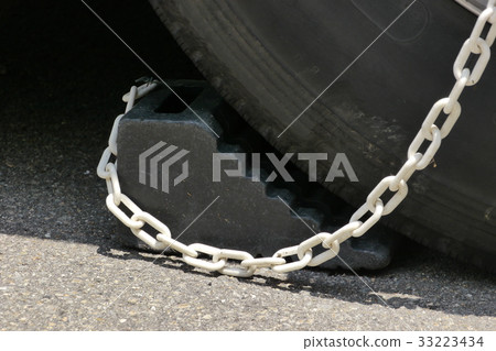 Wheel brakes for large vehicles 33223434