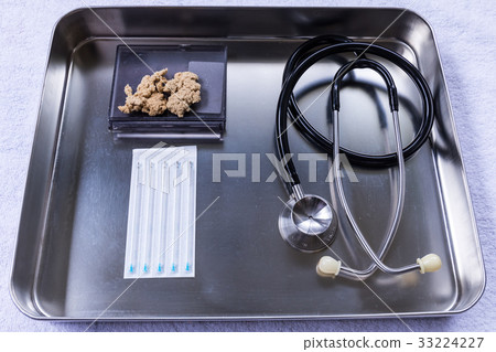 Image of medical instrument, acupuncture needle, oriental medicine 33224227