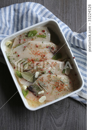 Marinated swordfish tuna 33224526