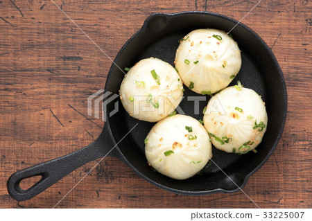 Skillet cooking Skillet cooking 33225007
