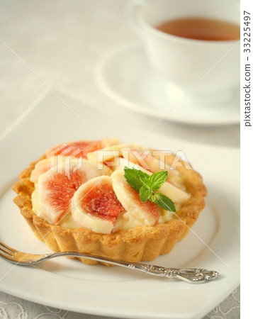 Fig tart tart time (vertical position) 33225497