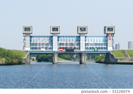 Iwabuchi水門和隅田川 33226074