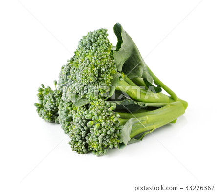 broccoli isolated on white background 33226362