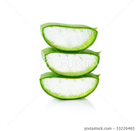 aloe vera fresh leaf isolated white background 33226465