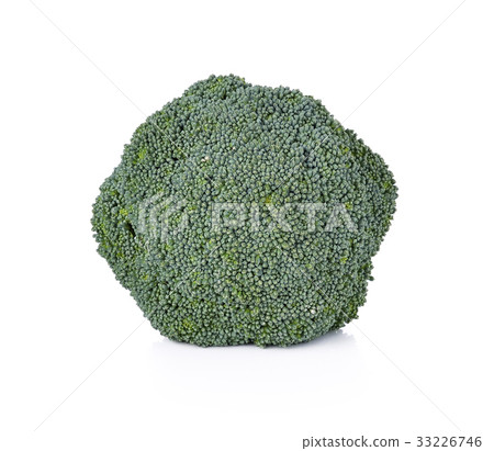 broccoli isolated on white background 33226746