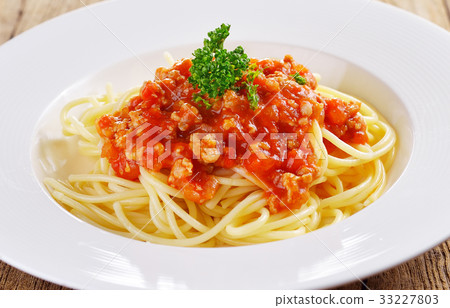 spaghetti pasta with tomato sauce. spaghetti pasta with tomato sauce. 33227803