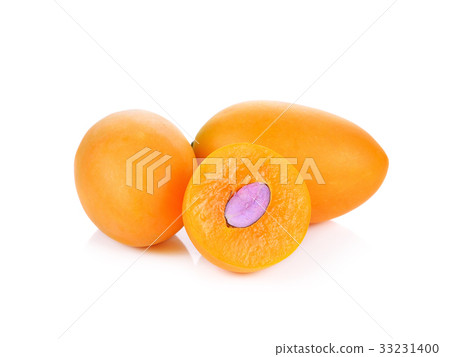 Marian plum fruit isolated on white background 33231400